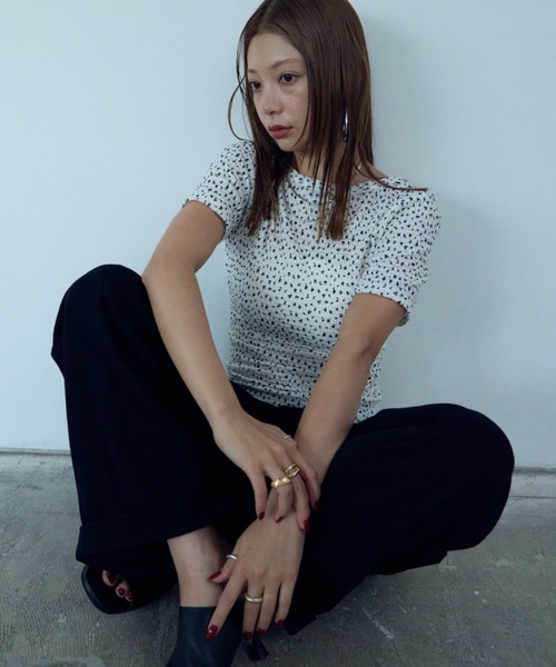 HANNE(アン)の「フラワーフロントボタンTEE(Tシャツ/カットソー・レディース・ベージュ/ホワイト・FREE)」の14枚目の写真
