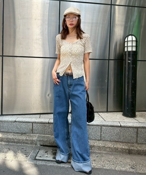 HANNE(アン)の「フラワーフロントボタンTEE(Tシャツ/カットソー・レディース・ベージュ/ホワイト・FREE)」の9枚目の写真