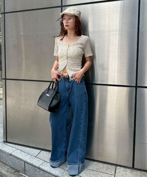 HANNE(アン)の「フラワーフロントボタンTEE(Tシャツ/カットソー・レディース・ベージュ/ホワイト・FREE)」の8枚目の写真