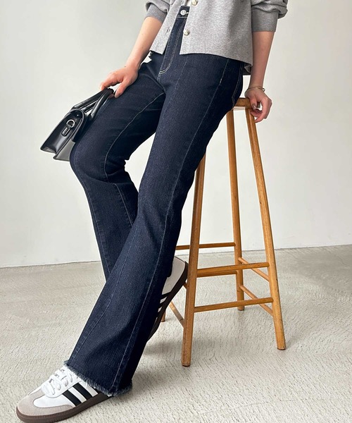 GeeRA（ジーラ）の「【S-LLサイズ展開】センターシームフレアデニムパンツ（デニムパンツ・レディース・ネイビー/ブルー・SMALL/MEDIUM/LARGE/X-LARGE）」の18枚目の写真