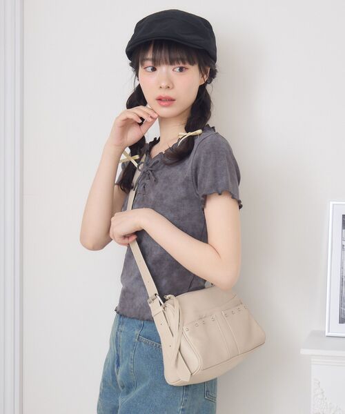 ems excite（エムズエキサイト）の「スタッズ付ショルダーBAG（ショルダーバッグ・レディース・オフホワイト/チャコールグレー/ブラウン・ONE SIZE）」の15枚目の写真