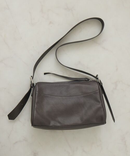 ems excite（エムズエキサイト）の「スタッズ付ショルダーBAG（ショルダーバッグ・レディース・オフホワイト/チャコールグレー/ブラウン・ONE SIZE）」の13枚目の写真