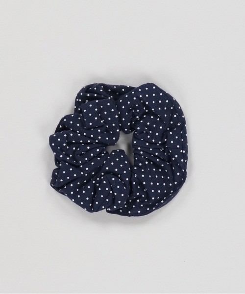 SPINNS（スピンズ）の「ワッフルシュシュ/ドット/NEO森ガール（シュシュ・レディース・レッド/ブラック・ONESIZE）」の8枚目の写真