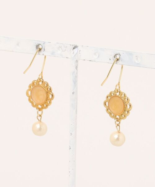 tone（トーン）の「【Astyle】オレンジフラワーステンレスピアス(MA)（ピアス（両耳用）・レディース・ゴールド・FREE）」の4枚目の写真