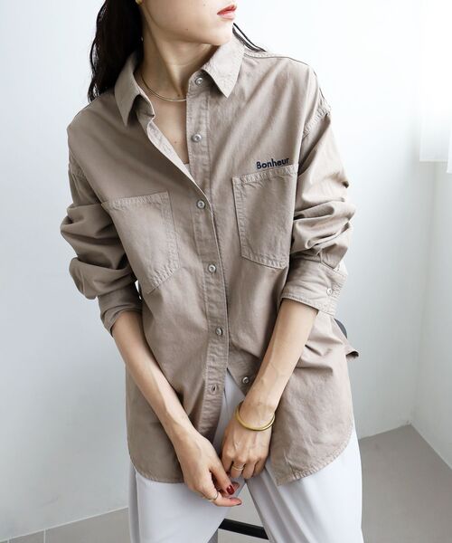 le.coeur blanc（ルクールブラン）の「刺繍カラーダブルポケットオーバーシャツ（シャツ/ブラウス・レディース・ピンク系その他/ダークグレー/サンドベージュ・38）」の9枚目の写真