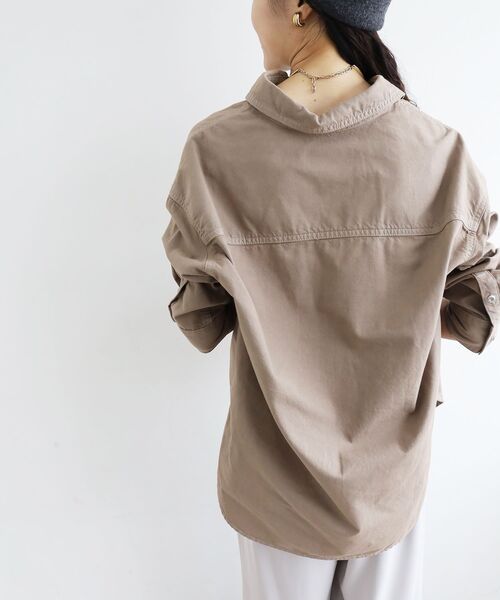 le.coeur blanc（ルクールブラン）の「刺繍カラーダブルポケットオーバーシャツ（シャツ/ブラウス・レディース・ピンク系その他/ダークグレー/サンドベージュ・38）」の15枚目の写真