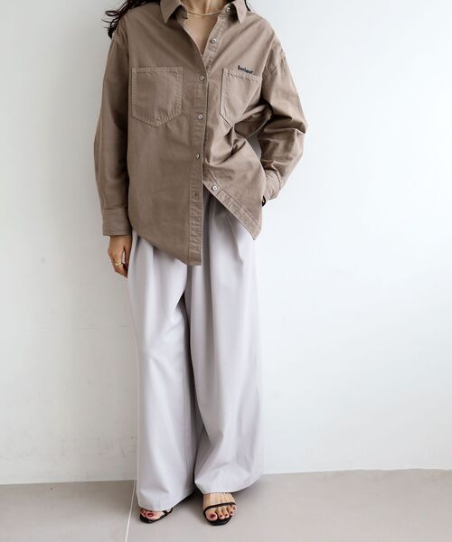 le.coeur blanc（ルクールブラン）の「刺繍カラーダブルポケットオーバーシャツ（シャツ/ブラウス・レディース・ピンク系その他/ダークグレー/サンドベージュ・38）」の16枚目の写真