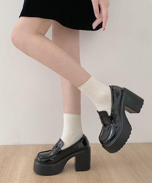 yuue' ( wear )(ユーイ)の「厚底タンクソールローファー(ローファー・レディース・ブラック/ブラック系その他・24.5cm/23.5cm/23.0cm/24.0cm)」の12枚目の写真
