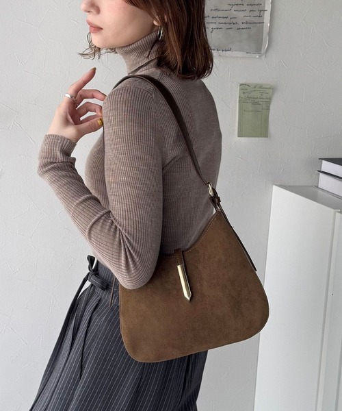 classicalelf（クラシカルエルフ）の「大人の余裕を魅せる。スウェードライクメタルパーツワンハンドルバッグ（ハンドバッグ・レディース・ブラウン/チャコール/ブラック・ONE SIZE）」の21枚目の写真