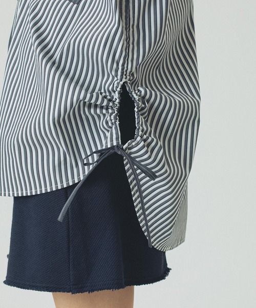 ROSE BUD(ローズバッド)の「STRIPE DRAWSTRING SHIRTS(シャツ/ブラウス・レディース・ネイビー/ホワイト/ブルー・ONE SIZE)」の7枚目の写真