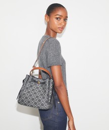 ✨美品✨トリーバーチ　カゴバッグ　ワンショルダー　デカロゴ　ダブルT レザー ✨美品✨トリーバーチ カゴバッグ ワンショルダー デカロゴ ダブルT