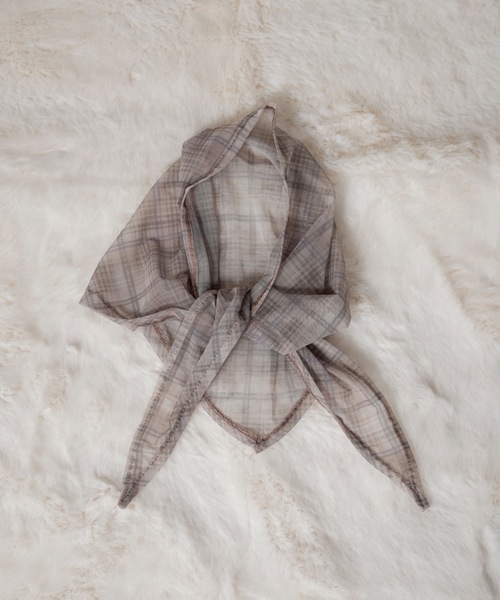 lawgy(ラウジー)の「sheer mesh check triangle scarf / シアーメッシュチェックトライアングルスカーフ(バンダナ/スカーフ・レディース・ブルー/グレイッシュベージュ/グリーン系その他・FREE)」の6枚目の写真