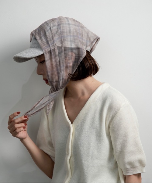 lawgy(ラウジー)の「sheer mesh check triangle scarf / シアーメッシュチェックトライアングルスカーフ(バンダナ/スカーフ・レディース・ブルー/グレイッシュベージュ/グリーン系その他・FREE)」の5枚目の写真