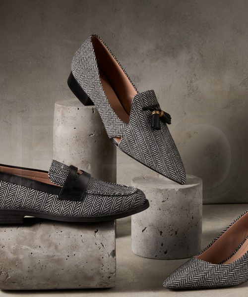 COLE HAAN（コールハーン）の「バーニャ タッセル フラット womens（パンプス・レディース・ブラック・5/5.5/6/6.5/7/7.5/8/8.5）」の3枚目の写真