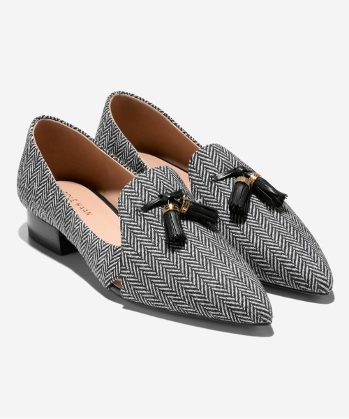 COLE HAAN（コールハーン）の「バーニャ タッセル フラット womens（パンプス・レディース・ブラック・5/5.5/6/6.5/7/7.5/8/8.5）」の4枚目の写真