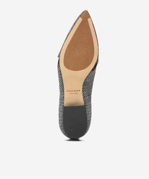 COLE HAAN（コールハーン）の「バーニャ タッセル フラット womens（パンプス・レディース・ブラック・5/5.5/6/6.5/7/7.5/8/8.5）」の9枚目の写真