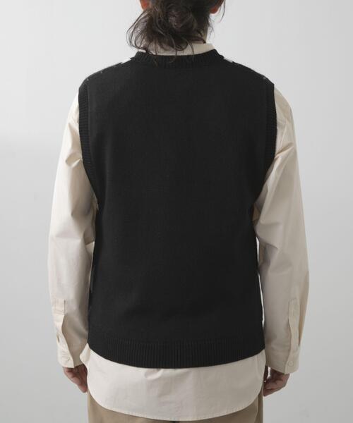 ITEMS URBANRESEARCH(アイテムズ アーバンリサーチ)の「ウール混アーガイルVネックニットベスト(ベスト・メンズ・ブルー/ブラック・LARGE/MEDIUM)」の16枚目の写真
