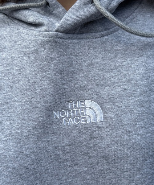 THE NORTH FACE(ザノースフェイス)の「【THE NORTH FACE】ワンピースパーカー 8EEE/W ESSENTIAL RELAXED HOODED DRESS ロングパーカー(ワンピース・レディース・グレー/ブラック・L/S/M/XL)」の15枚目の写真