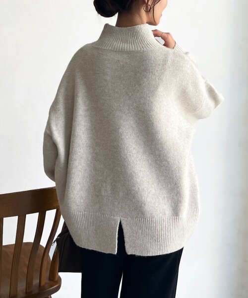 Chez toi(シェトワ)の「BACKスリットハイネックニットプルオーバー(ニット/セーター・レディース・ピンク/ホワイト/ブラウン/オフホワイト・FREE)」の2枚目の写真