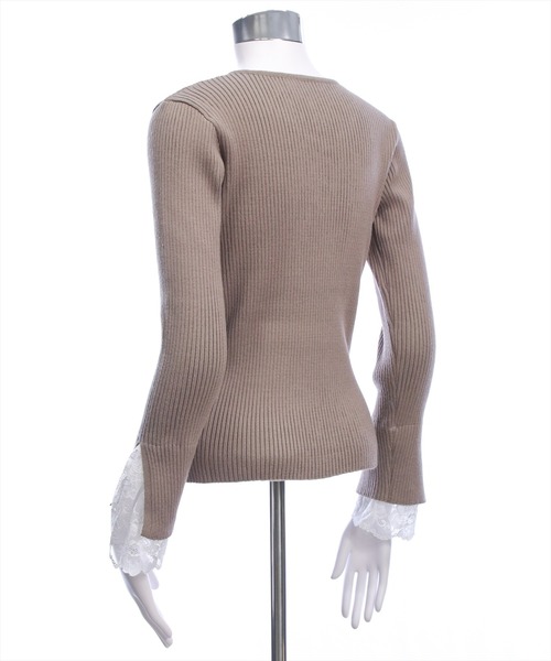 CLEAR BASIC（クリアベーシック）の「袖口レースニットトップス[オフィスカジュアル 着回し抜群 大人]≪AW新作≫（ニット/セーター・レディース・ブラック/グレイッシュベージュ/アイボリー・F）」の11枚目の写真