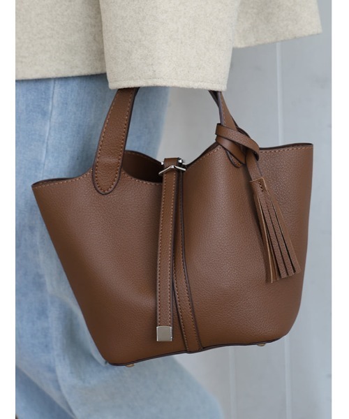 Edit Sheen(エディットシーン)の「タッセル付きハンディトート(ハンドバッグ・レディース・ダークブラウン/ベージュ/ブラック/オレンジ・FREE)」の2枚目の写真