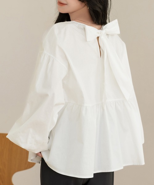 DAY CLOSET(デイ クローゼット)の「【バックリボンで360度きれい魅せ】長袖コットンブロードスモックペプラムブラウス レディース(シャツ/ブラウス・レディース・ブラック/ブラウン/ホワイト/ドット・FREE)」の2枚目の写真