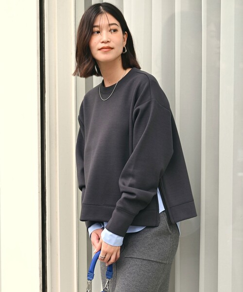 green label relaxing(グリーンレーベルリラクシング)の「【WEB限定】<at ease>ダンボール スリット プルオーバー カットソー(Tシャツ/カットソー・レディース・ナチュラル/モカ/ダークグレー・FREE)」の1枚目の写真