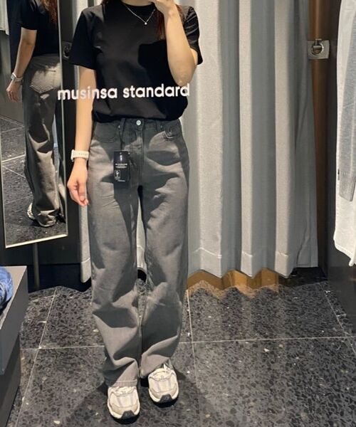 MUSINSA STANDARD WOMAN（ムシンサスタンダードウーマン）の「ウィメンズワイドデニムパンツ[グレー]（デニムパンツ・レディース・その他・32/30/23/24/25/26/27/28/29）」の7枚目の写真