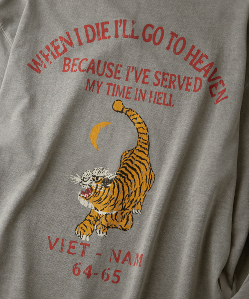 OUTSTANDING(アウトスタンディング)の「MIL SERIES LONG SLEEVE(VIET NAM TIGER)_PIGMENT KHAKI(Tシャツ/カットソー・レディース・その他・SMALL/MEDIUM/LARGE)」の7枚目の写真