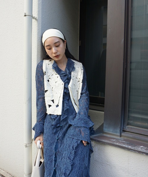 UND LACE CUTWORK VEST TOP（ベスト）｜Ameri（アメリ）のファッション