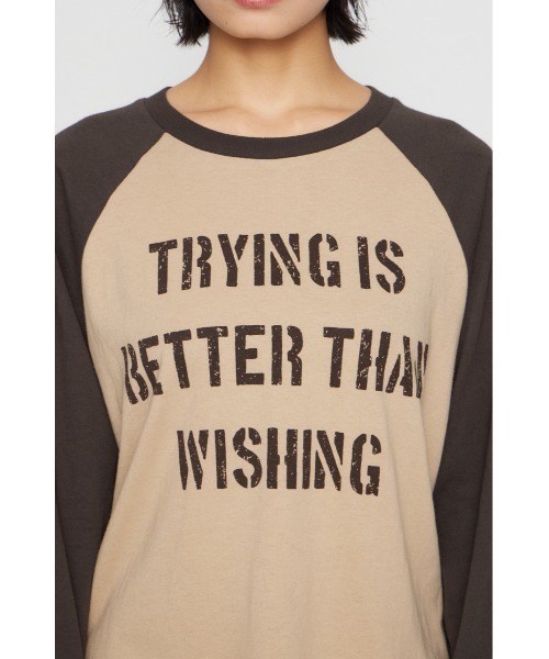 LAGUA GEM(ラグアジェム)の「FRONT LETTERING RAGLAN トップス(Tシャツ/カットソー・レディース・ブラック/ブラウン/ネイビー・FREE)」の11枚目の写真