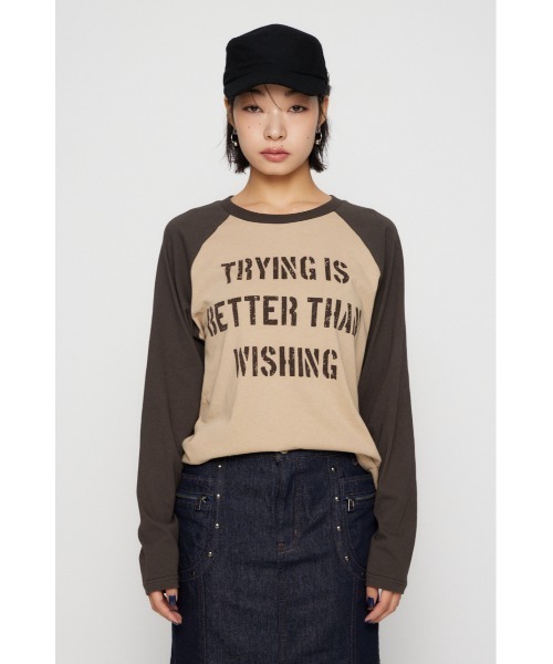 LAGUA GEM(ラグアジェム)の「FRONT LETTERING RAGLAN トップス(Tシャツ/カットソー・レディース・ブラック/ブラウン/ネイビー・FREE)」の4枚目の写真