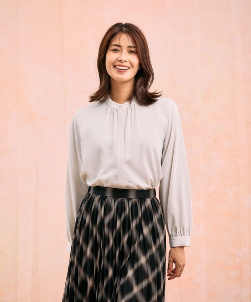 GLOBAL WORK（グローバルワーク）の「キレイつづく配色ブラウス/581008（シャツ/ブラウス・レディース・ベージュ系その他/ホワイト系その他5/ピンク系8・SMALL/MEDIUM/LARGE/X-LARGE）」の15枚目の写真