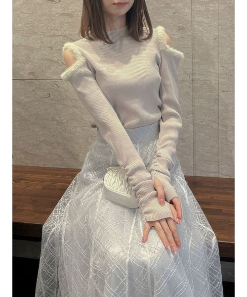 dazzlin(ダズリン)の「オープンエコファースリーブニットトップス(ニット/セーター・レディース・ブラック/オフホワイト/ベージュ・FREE)」の2枚目の写真