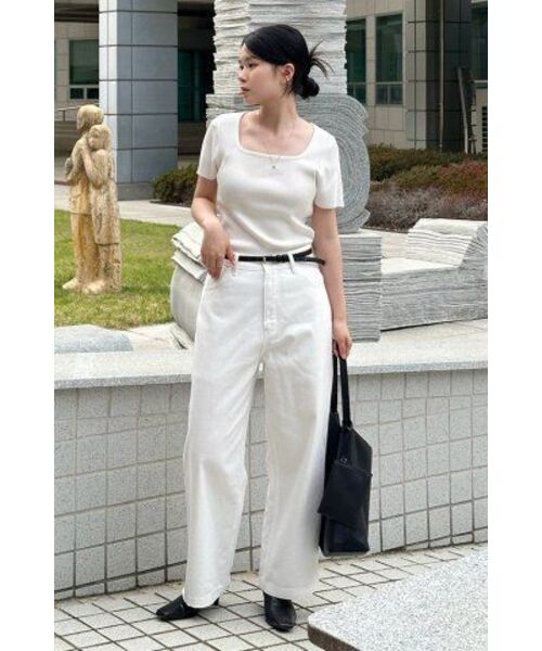 LADY VOLUME(レディーボリューム)の「WIDE FIT LOOSE DENIM PANTS_IVORY(デニムパンツ・レディース・その他・SMALL/MEDIUM)」の4枚目の写真