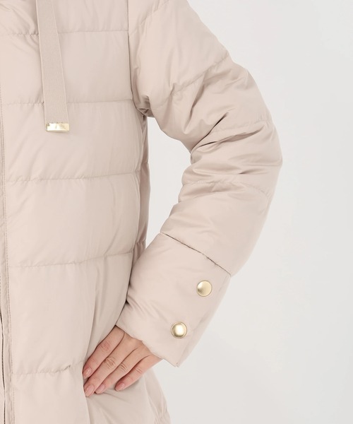 STRAWBERRY-FIELDS（ストロベリーフィールズ）の「スムースタフタ_フェイクファー衿ダウンコート（ダウンジャケット/コート・レディース・ブラック/ベージュ・2）」の15枚目の写真