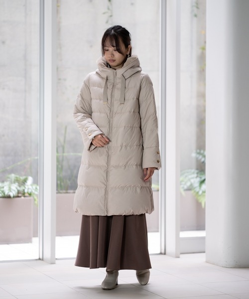 STRAWBERRY-FIELDS（ストロベリーフィールズ）の「スムースタフタ_フェイクファー衿ダウンコート（ダウンジャケット/コート・レディース・ブラック/ベージュ・2）」の3枚目の写真