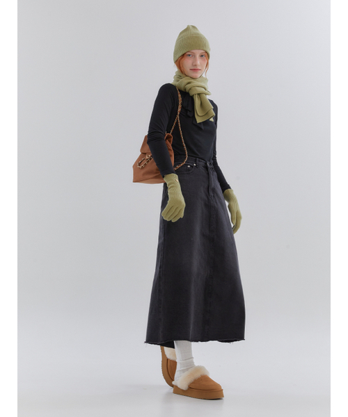 ANOETIC(アノエティック)の「CLASSIC DENIM MAXI LONG SKIRT_DARK GREY(スカート・レディース・チャコール・MEDIUM/SMALL)」の4枚目の写真