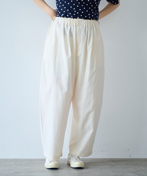 bulle de savon（ビュルデサボン）の「コットン/キュプラ 高密度ブロード パンツ（その他パンツ・レディース・アイボリー/ピンク/チャコールグレー・FREE）」の11枚目の写真