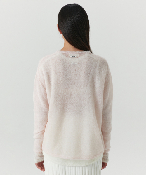 LEVAR（レバー）の「Mohair Sheer Round Knit - Pale Pink（ニット/セーター・レディース・ピンク・FREE）」の2枚目の写真
