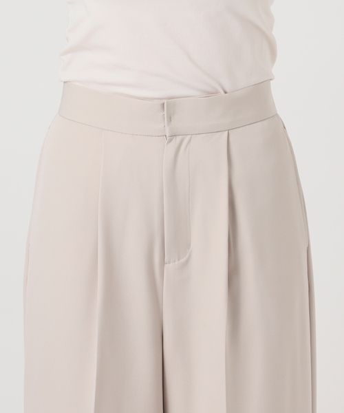 B.C STOCK(ベーセーストック)の「手洗い可 / ワイドストレートセンタープレスパンツ(スラックス・レディース・ネイビー/ベージュ・MEDIUM/SMALL)」の11枚目の写真