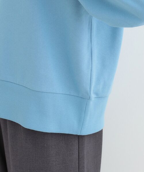 SHOO・LA・RUE(シューラルー)の「【綿100%/洗濯機可/S-LL】選べる4柄 プリントアソートスウェット(スウェット・レディース・ベージュ系その他6/ライトグレー系/ブルー系3/チャコールグレー・01/02/03/04)」の6枚目の写真