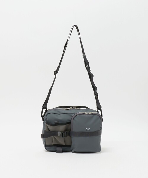 CIE（シー）の「＜CIE＞GRID3 ボトル ショルダーバッグ（ショルダーバッグ・メンズ・ダークグレー/ブラック・FREE）」の2枚目の写真