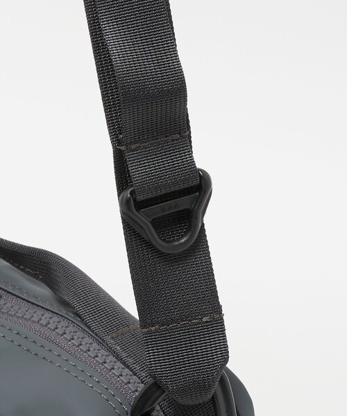 CIE（シー）の「＜CIE＞GRID3 ボトル ショルダーバッグ（ショルダーバッグ・メンズ・ダークグレー/ブラック・FREE）」の21枚目の写真