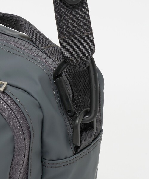 CIE（シー）の「＜CIE＞GRID3 ボトル ショルダーバッグ（ショルダーバッグ・メンズ・ダークグレー/ブラック・FREE）」の10枚目の写真