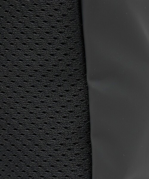 CIE（シー）の「＜CIE＞GRID3 ボトル ショルダーバッグ（ショルダーバッグ・メンズ・ダークグレー/ブラック・FREE）」の8枚目の写真