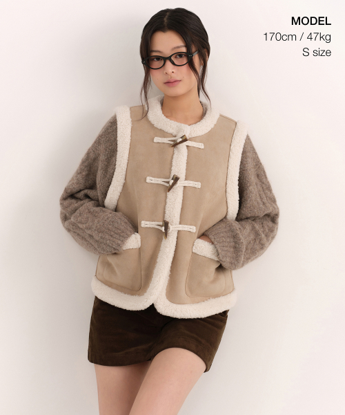 MUSINSA STANDARD WOMAN（ムシンサスタンダードウーマン）の「ウィメンズ シンセティックスエード シアリング トグル ベスト [ベージュ]（ベスト・レディース・その他・S/M）」の2枚目の写真