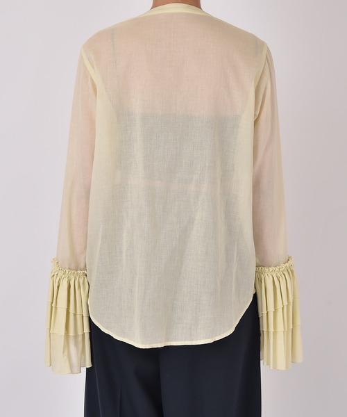 AKTE（アクテ）の「ボリュームティアードスリーブシャツ（シャツ/ブラウス・レディース・ライトブルー/クリーム・FREE）」の5枚目の写真