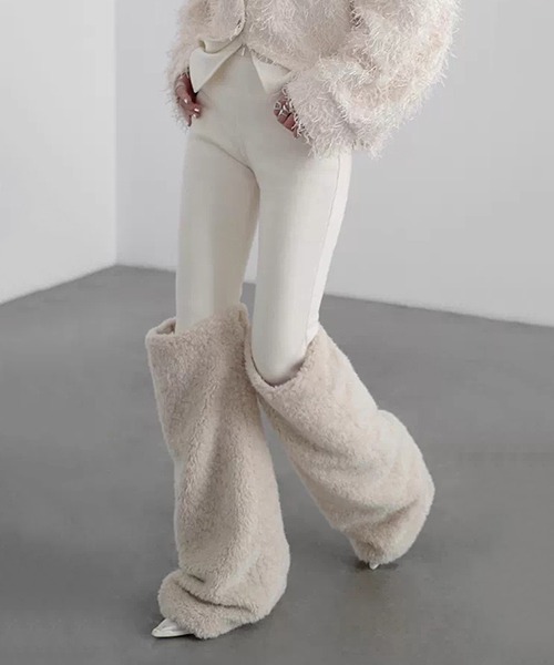chuclla（チュクラ）の「【CHENTAITAI】リバーシブルヘム 2WAYフレアパンツ CTW26s003（その他パンツ・レディース・オフホワイト/ブラック・S/M/L）」の2枚目の写真