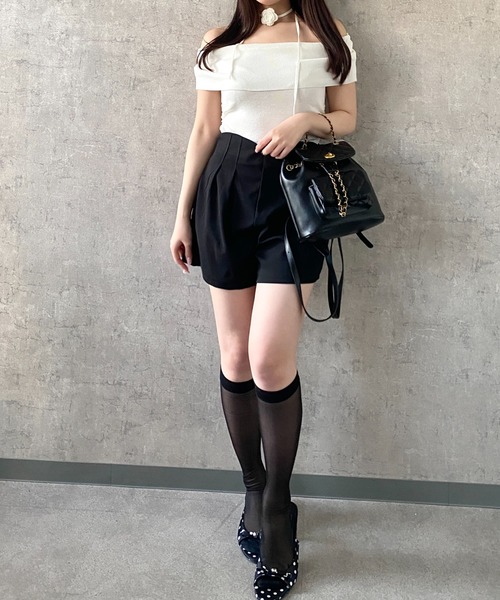 Mejoul(メジュール)の「【26年春夏新作】ハイウエスト Vカット タックショートパンツ(その他パンツ・レディース・ブラウン/ブラック・L/M)」の9枚目の写真